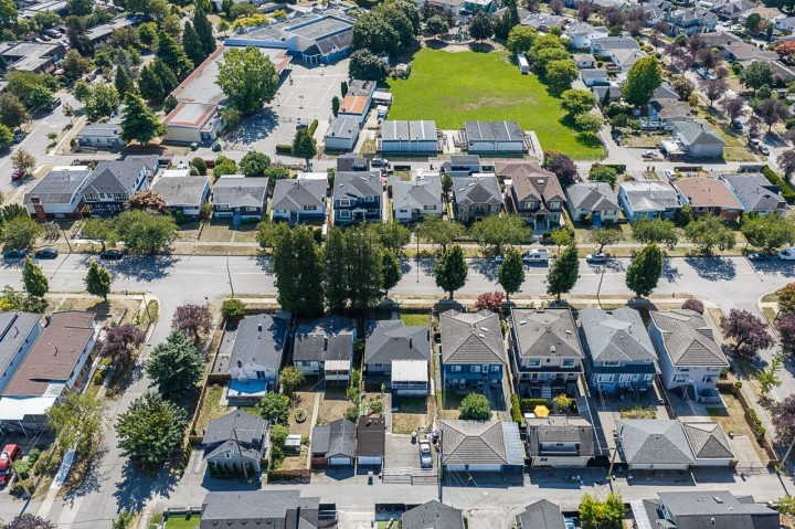 Photo 22 at 2873 E 54th Avenue, Killarney VE, Vancouver East