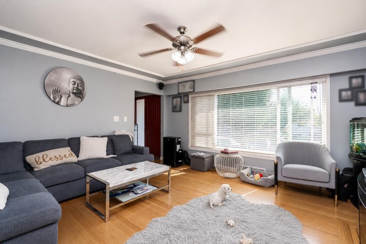 Photo 3 at 2873 E 54th Avenue, Killarney VE, Vancouver East