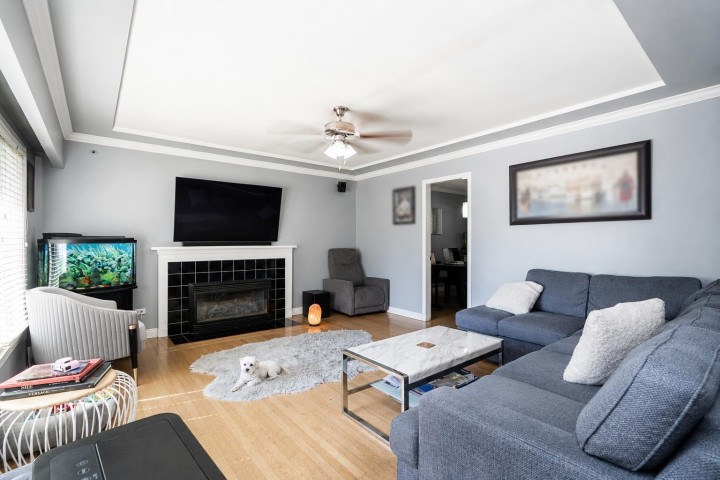 Photo 4 at 2873 E 54th Avenue, Killarney VE, Vancouver East