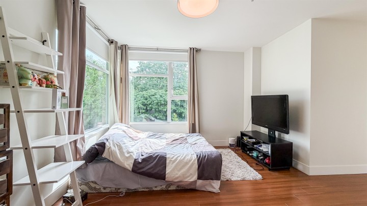 Photo 16 at 390 E 11th Avenue, Mount Pleasant VE, Vancouver East