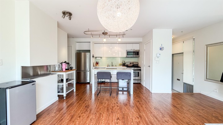 Photo 11 at 390 E 11th Avenue, Mount Pleasant VE, Vancouver East