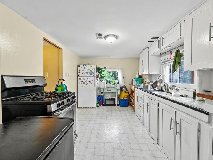 Photo 22 at 2521 Kitchener Street, Renfrew VE, Vancouver East