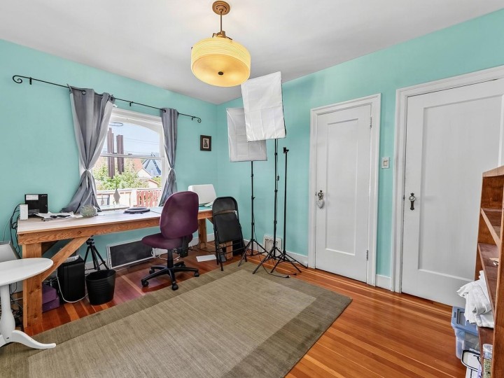 Photo 10 at 2521 Kitchener Street, Renfrew VE, Vancouver East