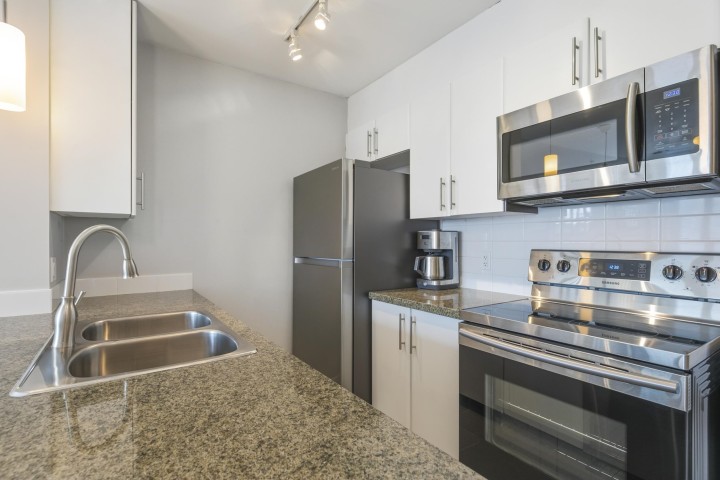 Photo 5 at 903 - 688 Abbott Street, Downtown VW, Vancouver West