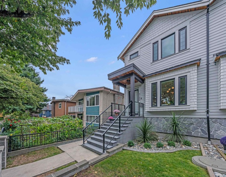 Photo 2 at 3180 Graveley Street, Renfrew VE, Vancouver East