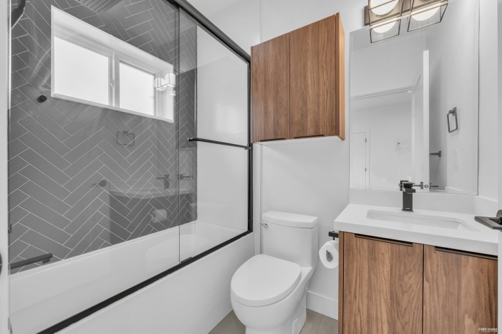 Photo 22 at 3180 Graveley Street, Renfrew VE, Vancouver East