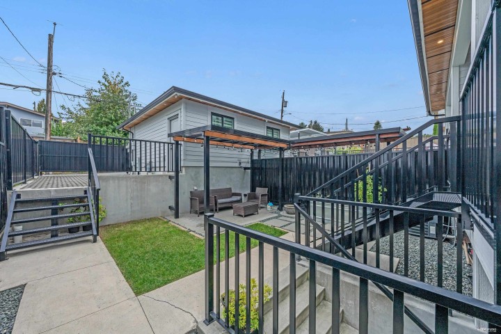 Photo 36 at 3180 Graveley Street, Renfrew VE, Vancouver East