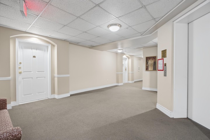 Photo 5 at 214 - 2105 W 42nd Avenue, Kerrisdale, Vancouver West
