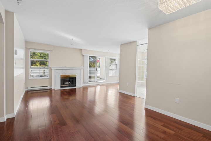 Photo 18 at 214 - 2105 W 42nd Avenue, Kerrisdale, Vancouver West