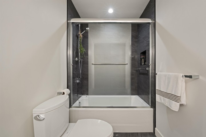 Photo 19 at 114 - 1420 Duchess Avenue, Ambleside, West Vancouver