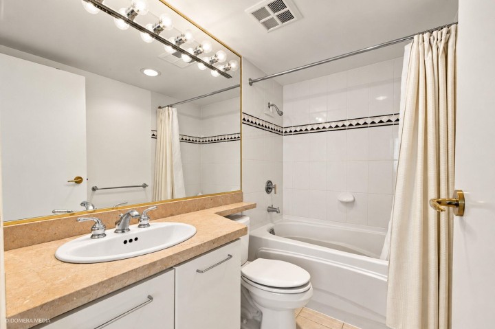 Photo 18 at 17D - 139 Drake Street, Yaletown, Vancouver West