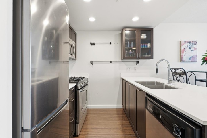 Photo 3 at 319 - 4818 Eldorado Mews, Collingwood VE, Vancouver East