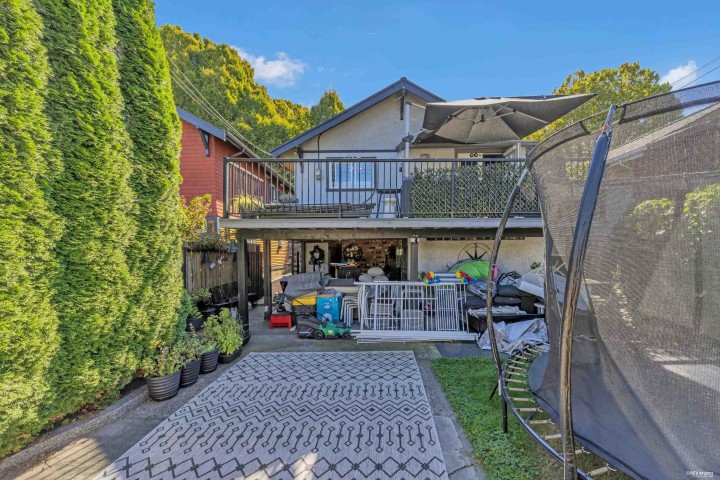 Photo 26 at 2317 Graveley Street, Grandview Woodland, Vancouver East