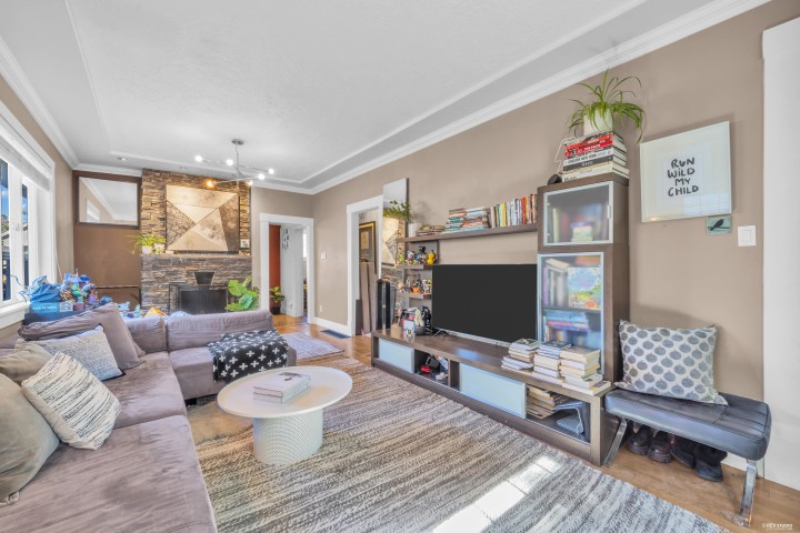 Photo 5 at 2317 Graveley Street, Grandview Woodland, Vancouver East