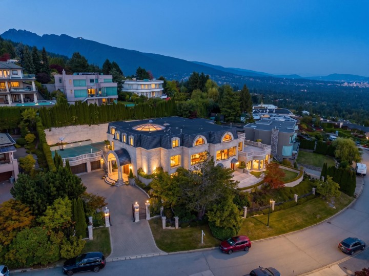 Photo 2 at 1471 Bramwell Road, Chartwell, West Vancouver