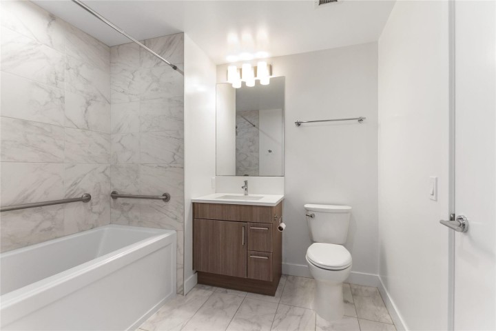 Photo 16 at 206 - 3365 E 4th Avenue, Renfrew VE, Vancouver East