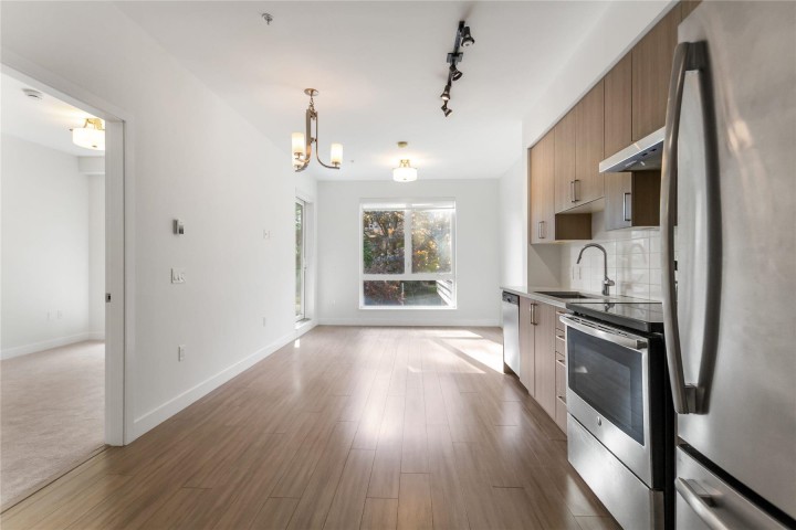 Photo 3 at 206 - 3365 E 4th Avenue, Renfrew VE, Vancouver East