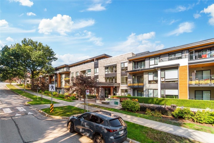 Photo 1 at 206 - 3365 E 4th Avenue, Renfrew VE, Vancouver East