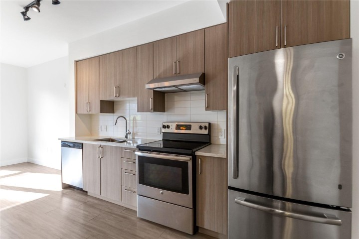 Photo 9 at 206 - 3365 E 4th Avenue, Renfrew VE, Vancouver East