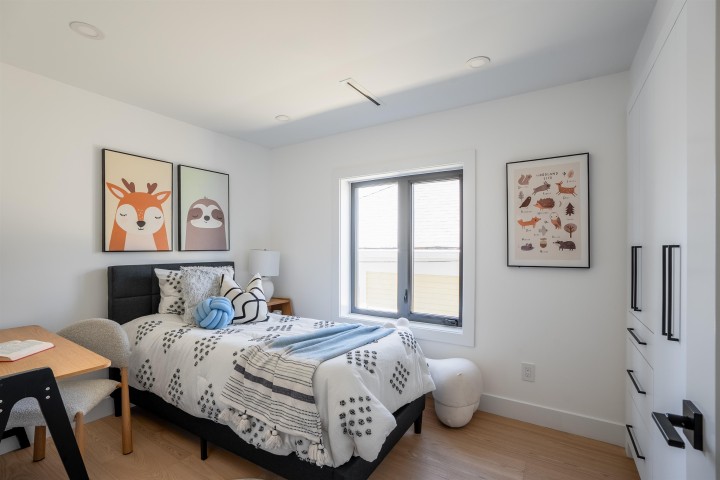 Photo 17 at 1 - 356 E 40th Avenue, Main, Vancouver East