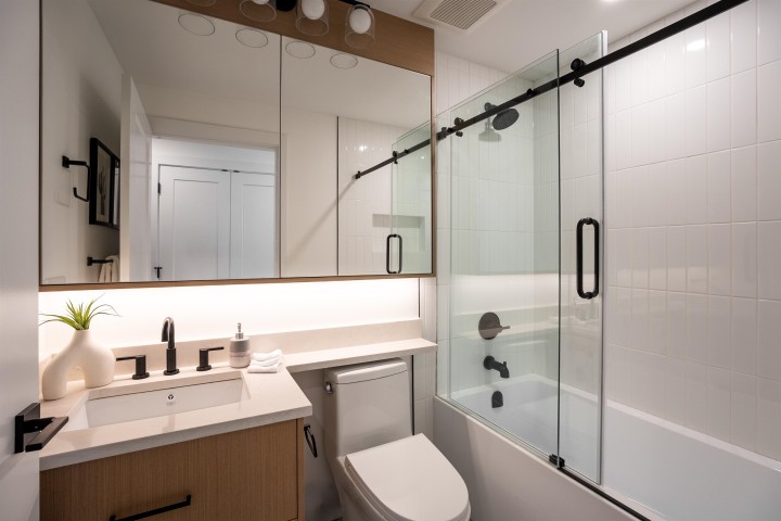 Photo 18 at 1 - 356 E 40th Avenue, Main, Vancouver East