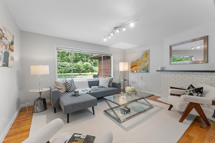 Photo 5 at 5670 Kullahun Drive, University VW, Vancouver West