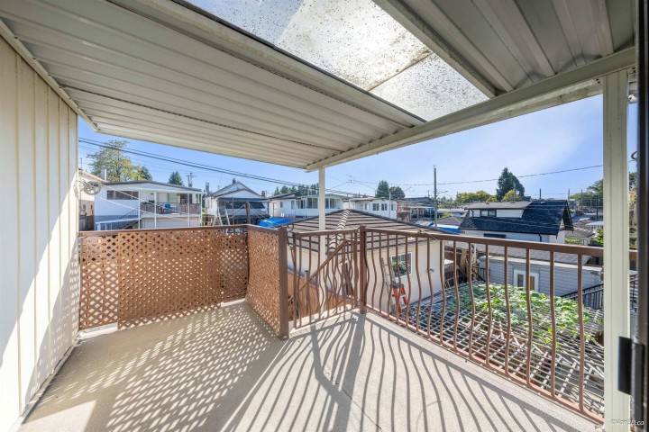 Photo 12 at 3056 E 28th Avenue, Renfrew Heights, Vancouver East