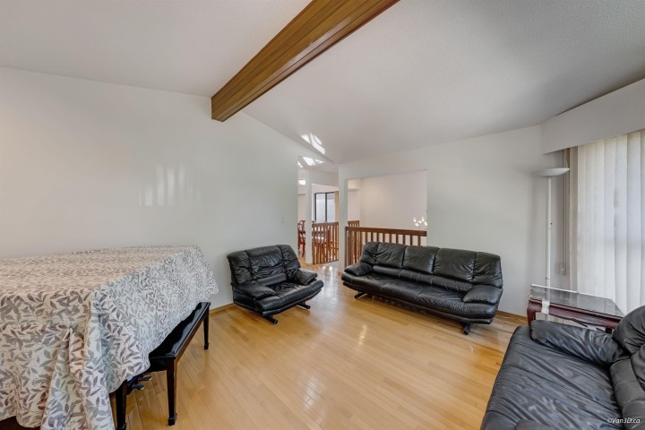 Photo 7 at 3056 E 28th Avenue, Renfrew Heights, Vancouver East
