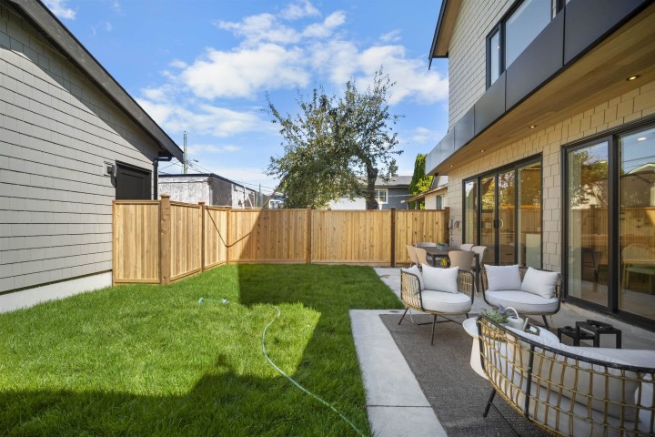 Photo 18 at 2 - 5033 Prince Albert Street, Fraser VE, Vancouver East