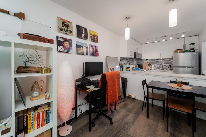 Photo 5 at 201 - 1425 Cypress Street, Kitsilano, Vancouver West