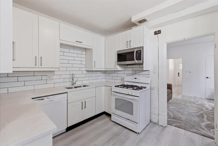 Photo 4 at 14 W 14th Avenue, Mount Pleasant VW, Vancouver West