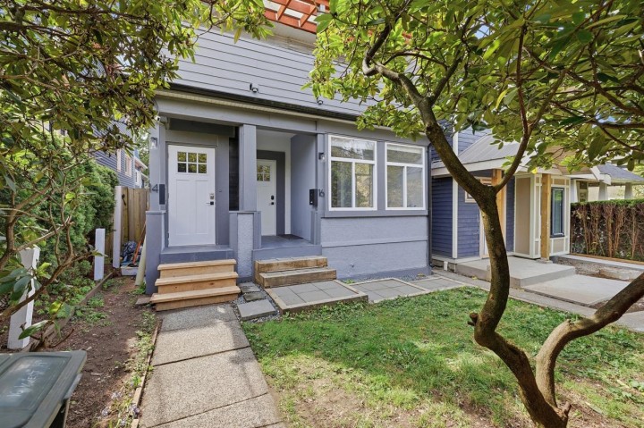 Photo 1 at 14 W 14th Avenue, Mount Pleasant VW, Vancouver West