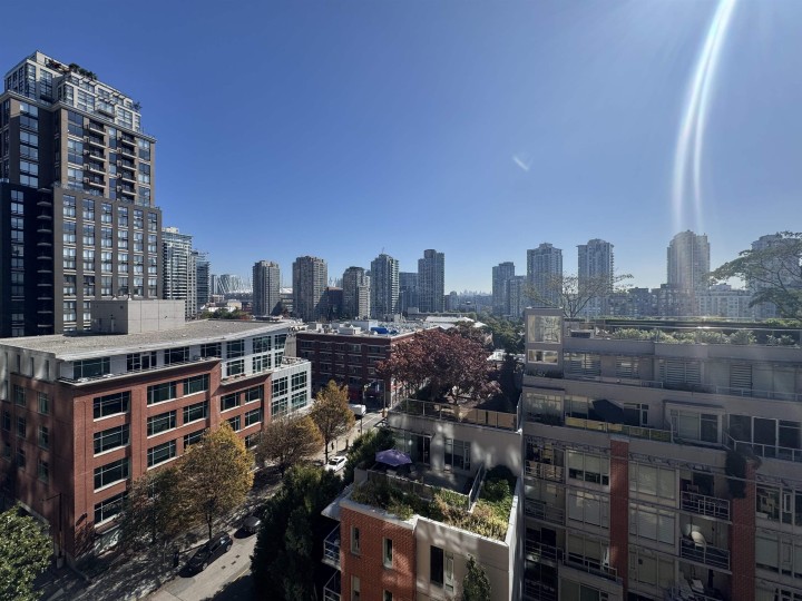 Photo 2 at 903 - 488 Helmcken Street, Yaletown, Vancouver West