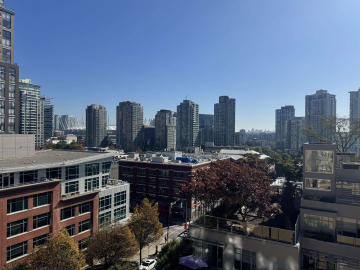 Photo 3 at 903 - 488 Helmcken Street, Yaletown, Vancouver West