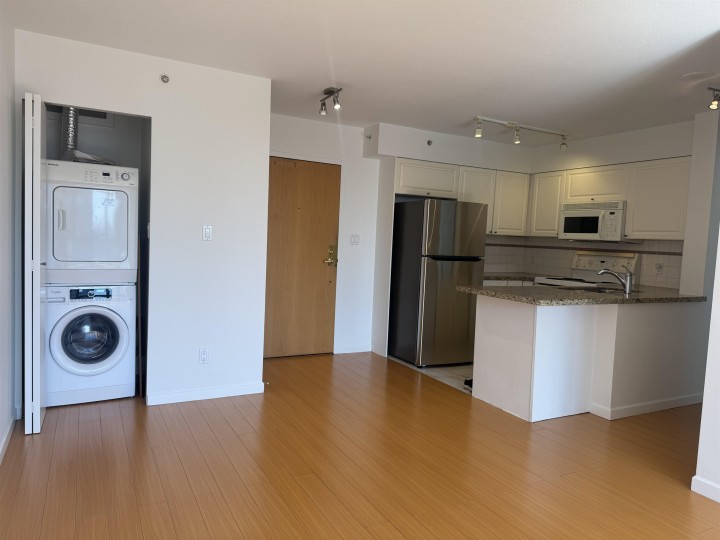 Photo 18 at 903 - 488 Helmcken Street, Yaletown, Vancouver West