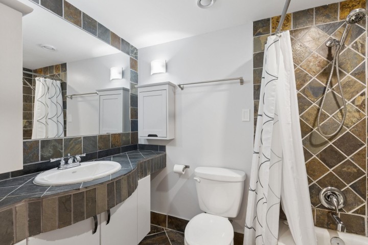 Photo 9 at 206 - 2120 W 2nd Avenue, Kitsilano, Vancouver West