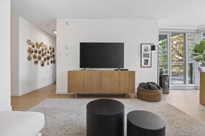 Photo 5 at 305 - 560 Cardero Street, Coal Harbour, Vancouver West