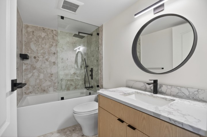Photo 38 at 305 - 560 Cardero Street, Coal Harbour, Vancouver West