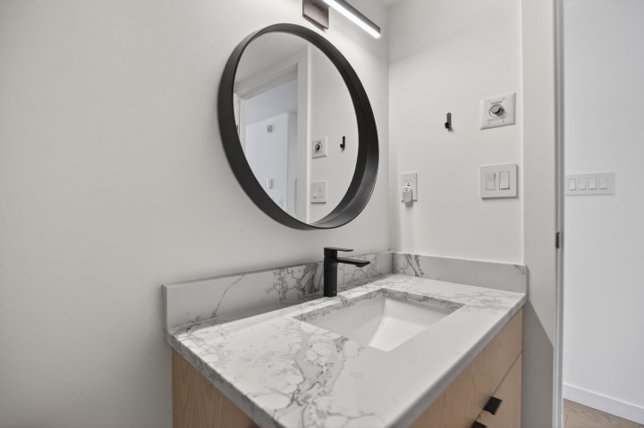 Photo 39 at 305 - 560 Cardero Street, Coal Harbour, Vancouver West
