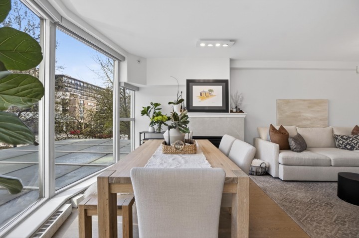 Photo 8 at 305 - 560 Cardero Street, Coal Harbour, Vancouver West