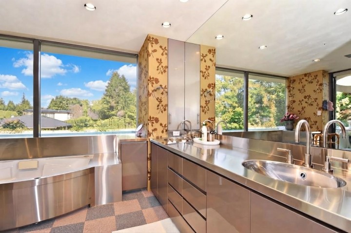 Photo 18 at 1919 W 57th Avenue, S.W. Marine, Vancouver West