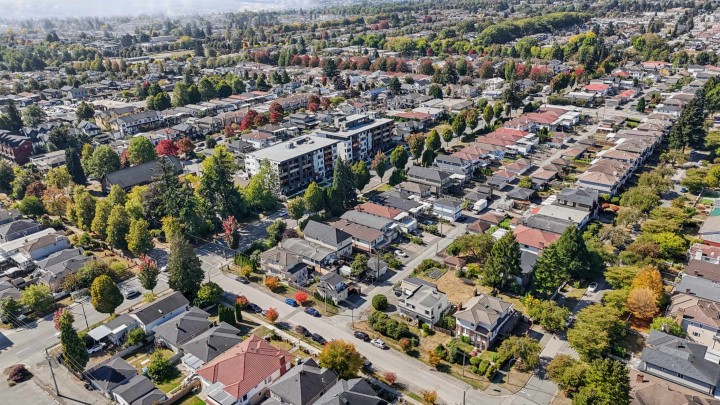 Photo 12 at 2671 E 41st Avenue, Collingwood VE, Vancouver East