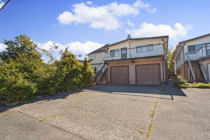 Photo 4 at 2671 E 41st Avenue, Collingwood VE, Vancouver East