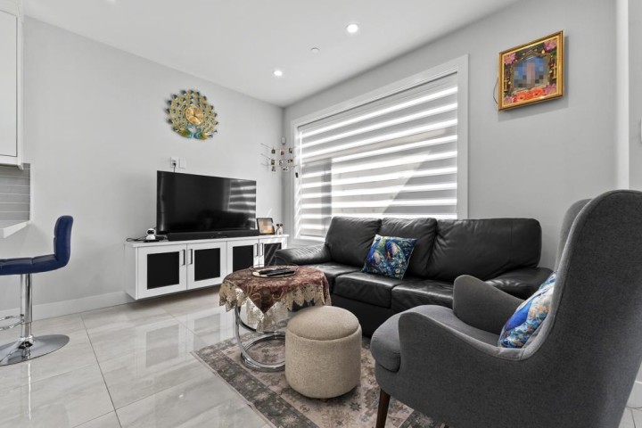 Photo 7 at 6751 Knight Street, South Vancouver, Vancouver East
