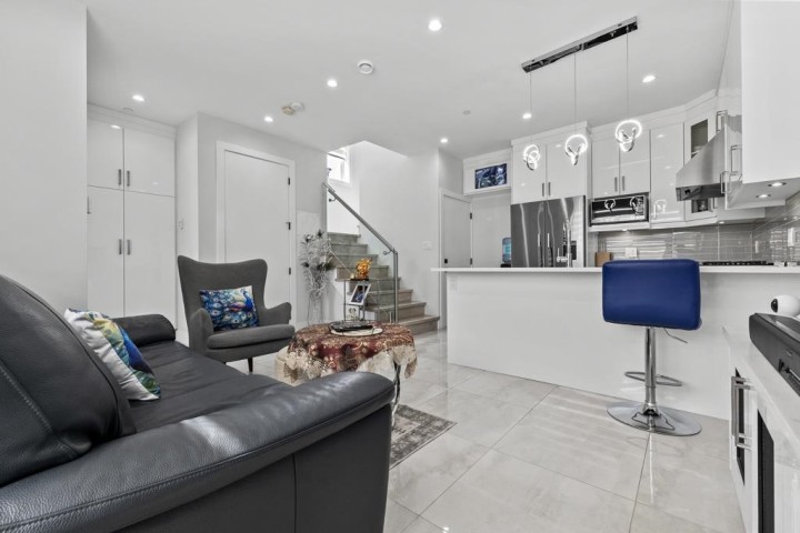 Photo 9 at 6751 Knight Street, South Vancouver, Vancouver East