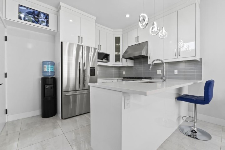Photo 11 at 6751 Knight Street, South Vancouver, Vancouver East