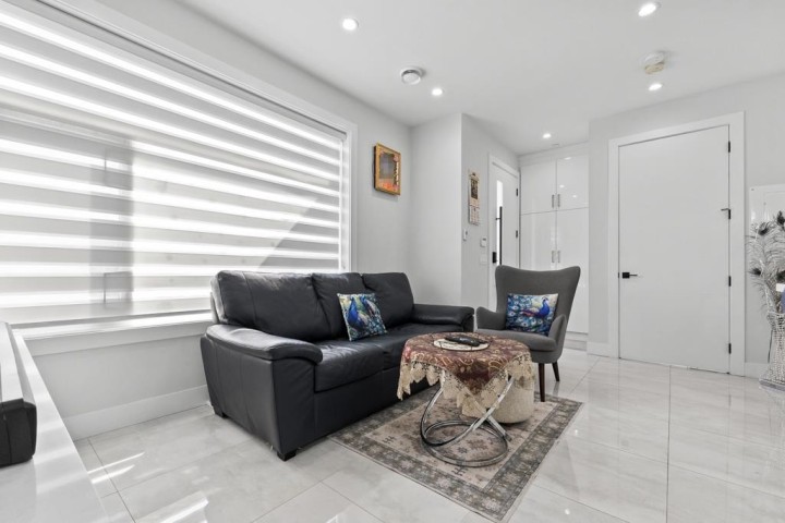 Photo 8 at 6751 Knight Street, South Vancouver, Vancouver East
