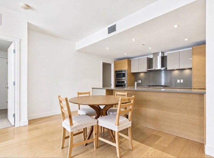 Photo 5 at 311 - 1561 W 57th Avenue, South Granville, Vancouver West