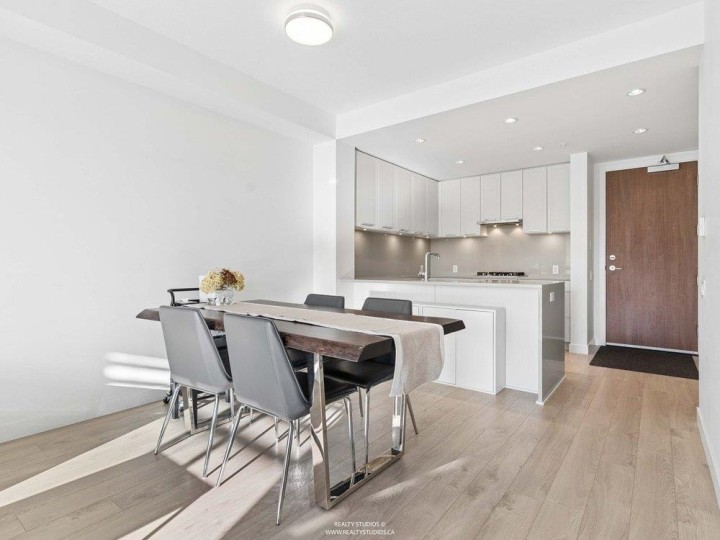 Photo 8 at 306 - 6677 Cambie Street, South Cambie, Vancouver West