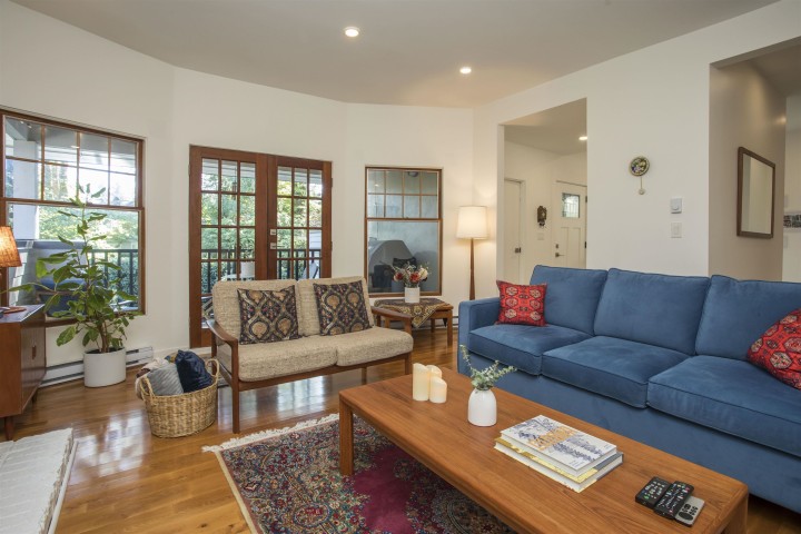 Photo 3 at 1975 W 13th Avenue, Kitsilano, Vancouver West